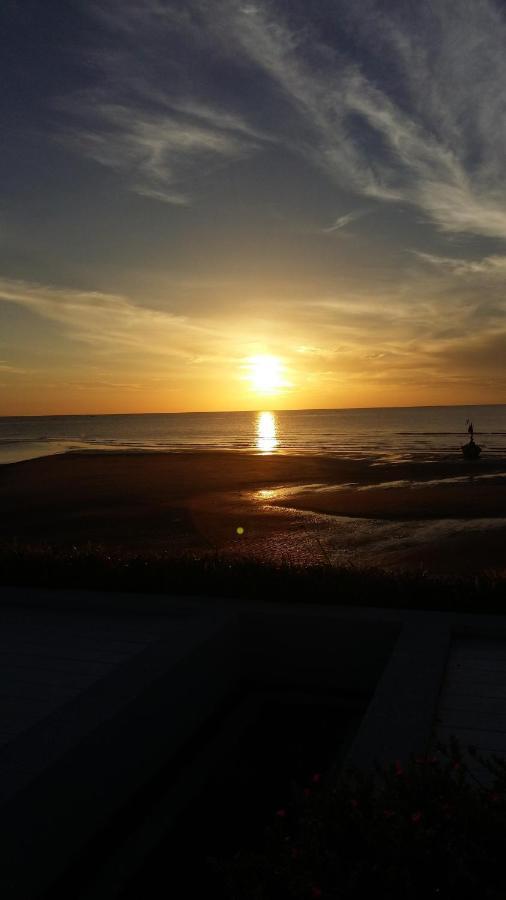 The Crest Santora Hua Hin Apartment Екстериор снимка